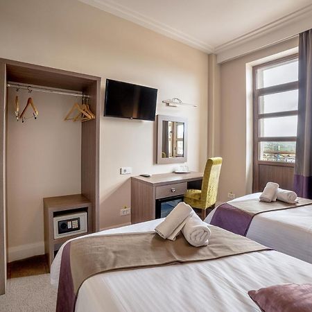 Siret The Frontier Hotel מראה חיצוני תמונה