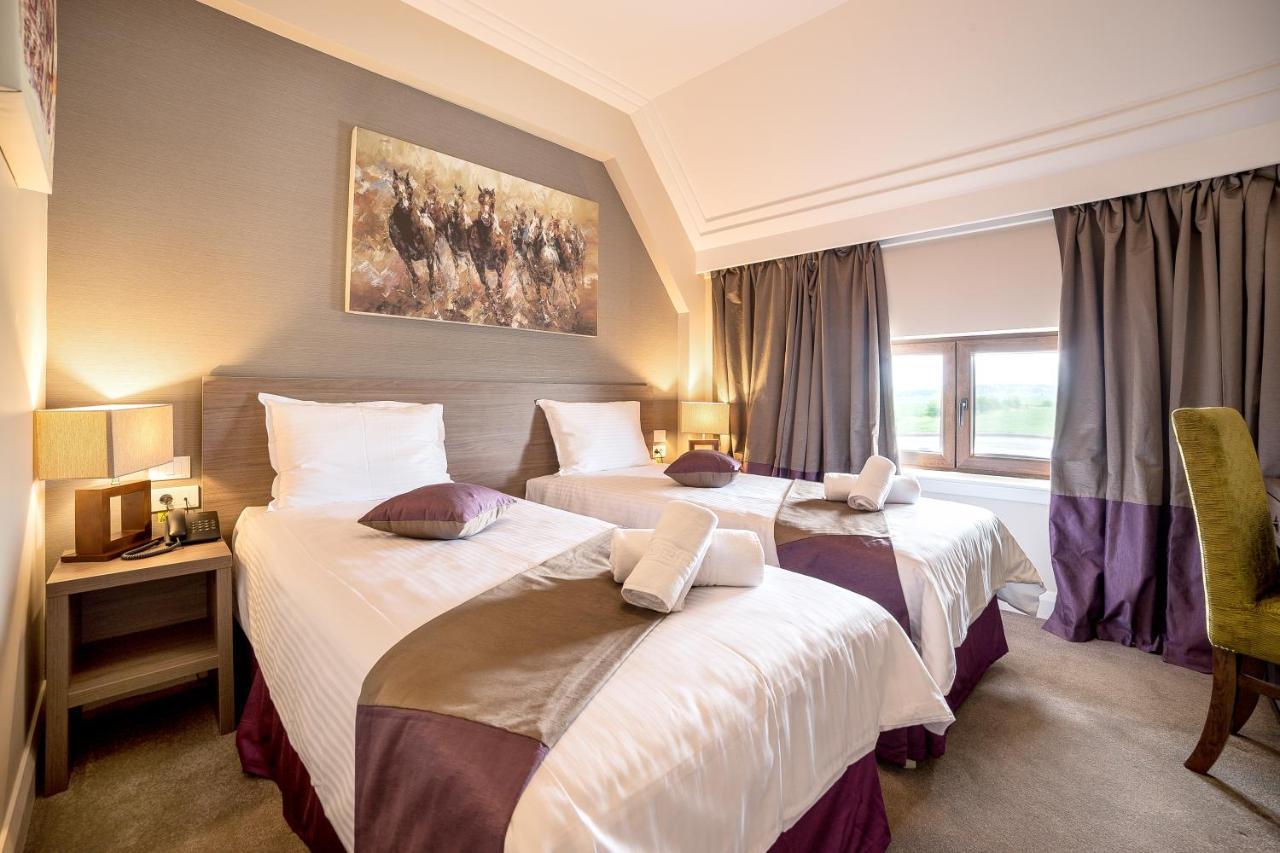 Siret The Frontier Hotel מראה חיצוני תמונה