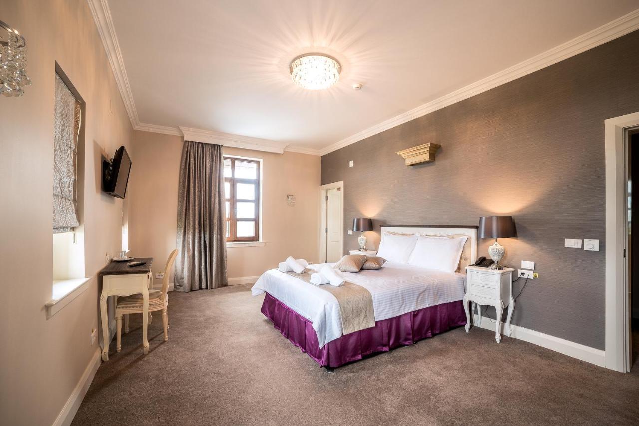 Siret The Frontier Hotel מראה חיצוני תמונה