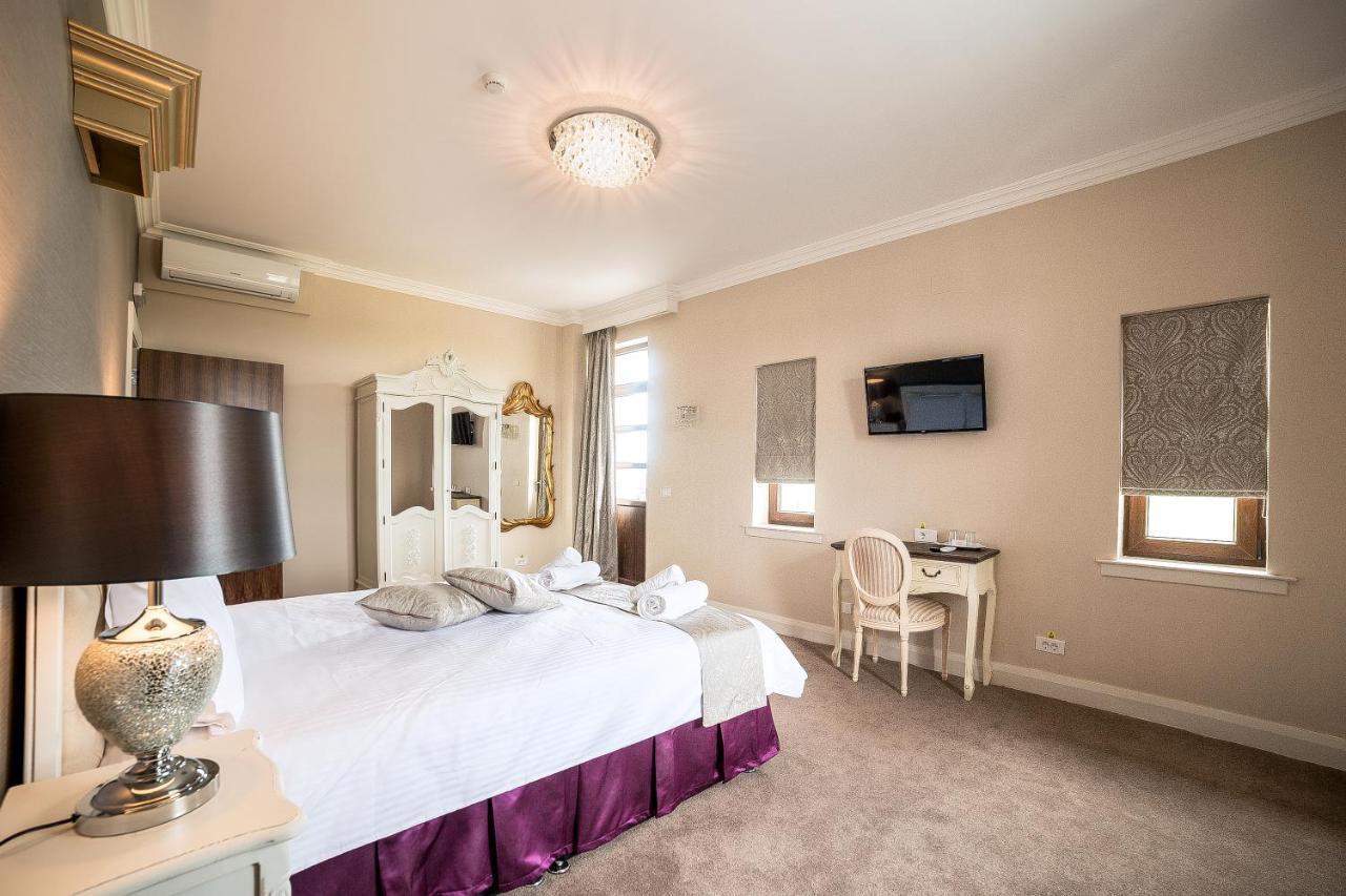 Siret The Frontier Hotel מראה חיצוני תמונה