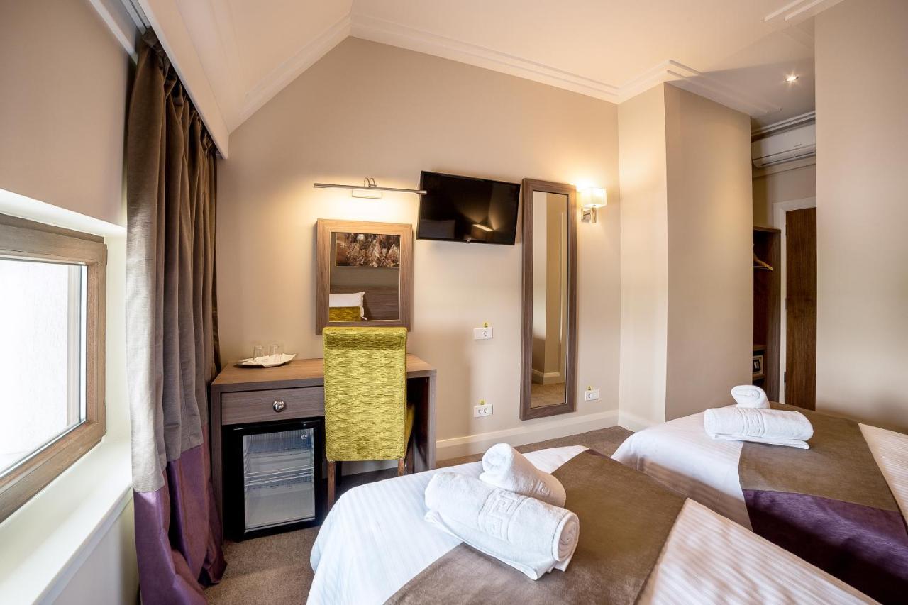 Siret The Frontier Hotel מראה חיצוני תמונה